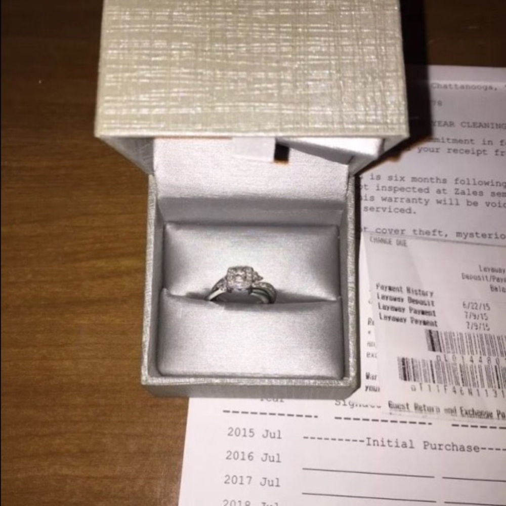 Diamond Ring - Picture 5 of 5
